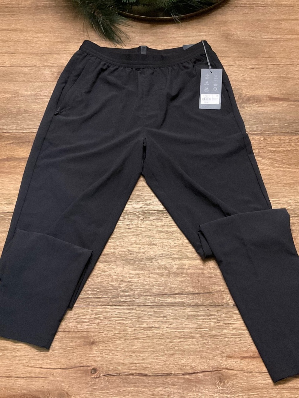 DICK’S SPORTING GOODS MEN’S VRST ACCELERATE SLIM FIT ATHLETIC PANT
